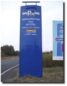 Totem structure acier avec affichage numrique